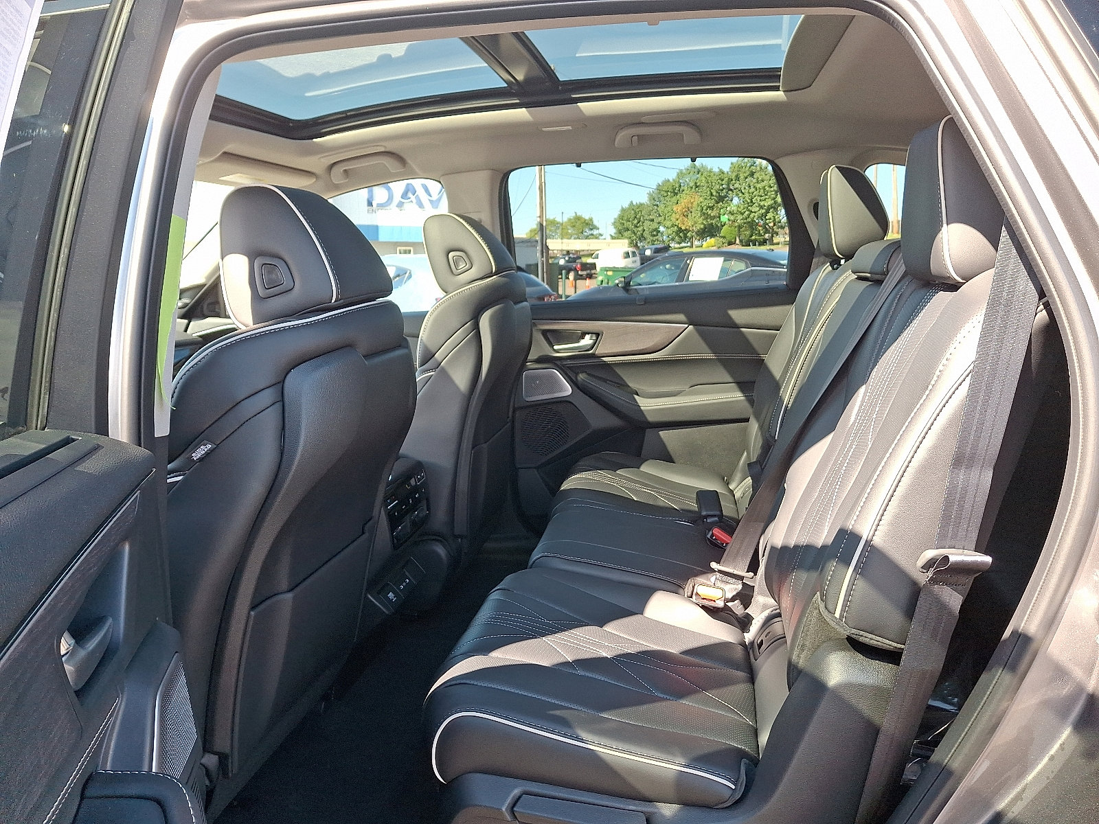 New 2026 Acura MDX w/ Advance Package image 5