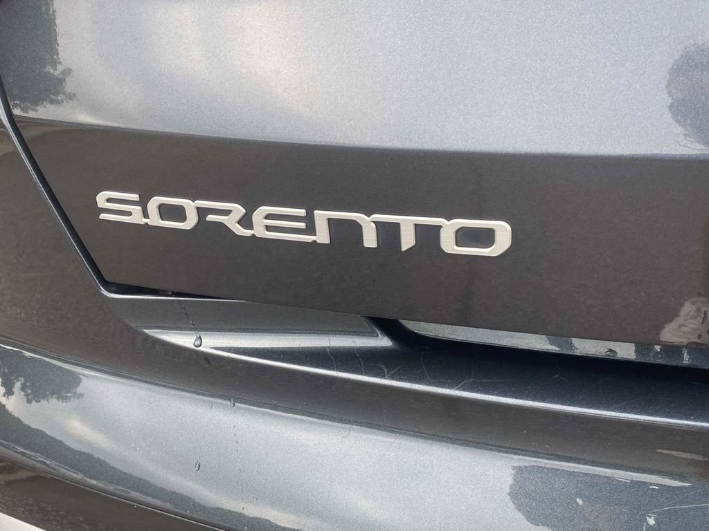 Used 2023 Kia Sorento EX FWD image 5