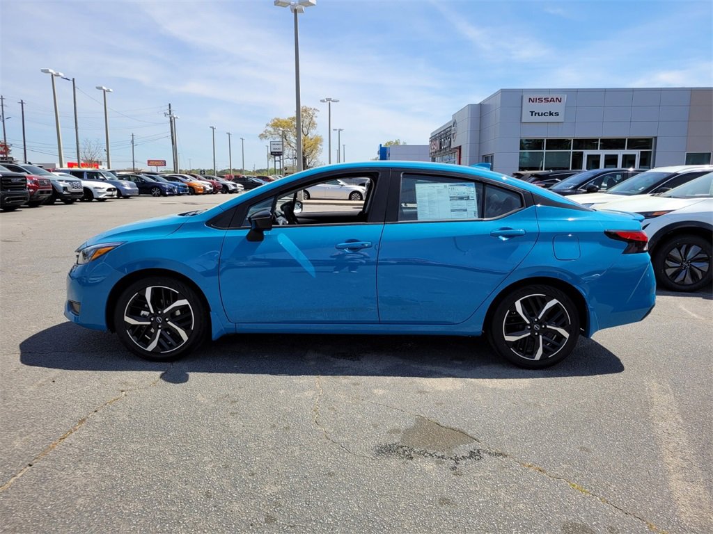 New 2025 Nissan Versa SR w/ Trunk Package image 2