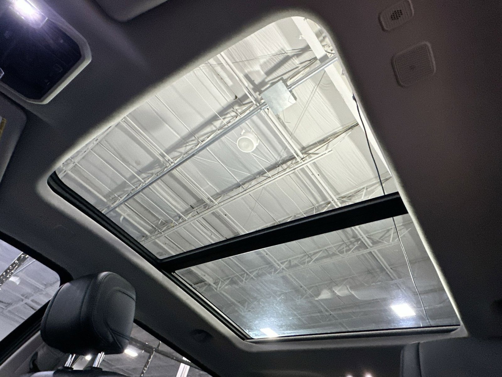 Used 2023 Toyota Tundra Limited image 32