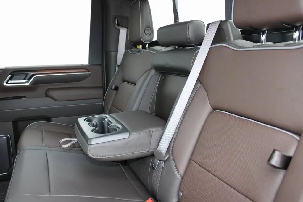 New 2026 GMC Sierra 3500 Denali AWD/4WD image 31