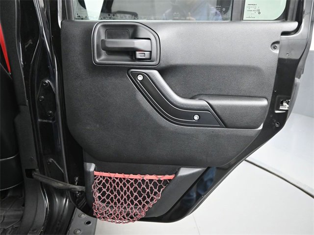 Used 2017 Jeep Wrangler Unlimited Rubicon image 16