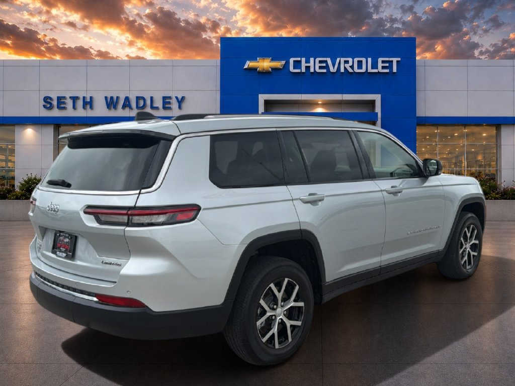Used 2023 Jeep Grand Cherokee L Limited AWD/4WD image 7