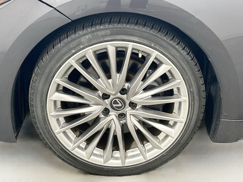 Used 2022 Lexus IS 300 w/ Premium Package RWD image 29