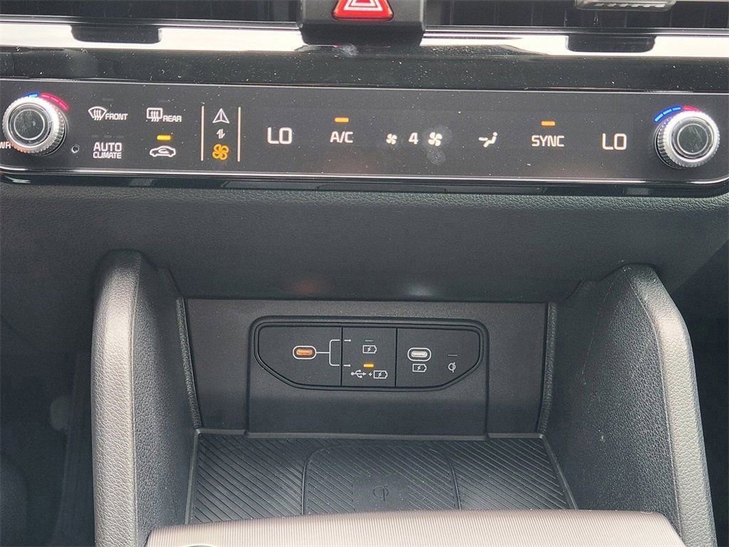 New 2026 Kia Sportage EX w/ EX Panorama Roof Package AWD/4WD image 16