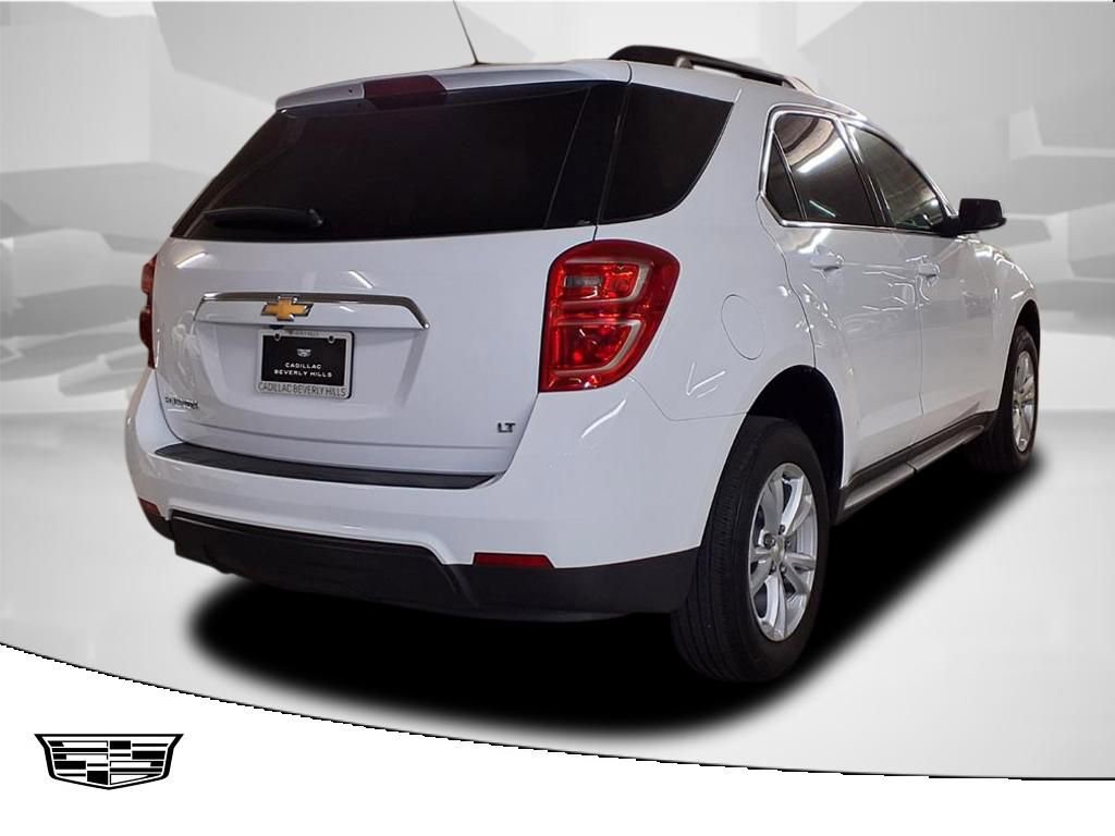 Used 2017 Chevrolet Equinox LT w/ Convenience Package image 2