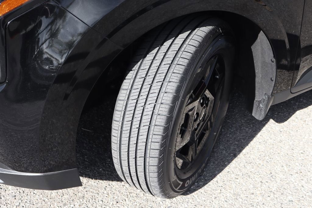 Used 2025 Kia Carnival image 52