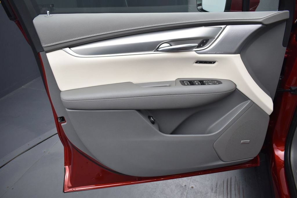 New 2026 Cadillac XT5 Premium Luxury w/ Driver Assist Package AWD/4WD image 9