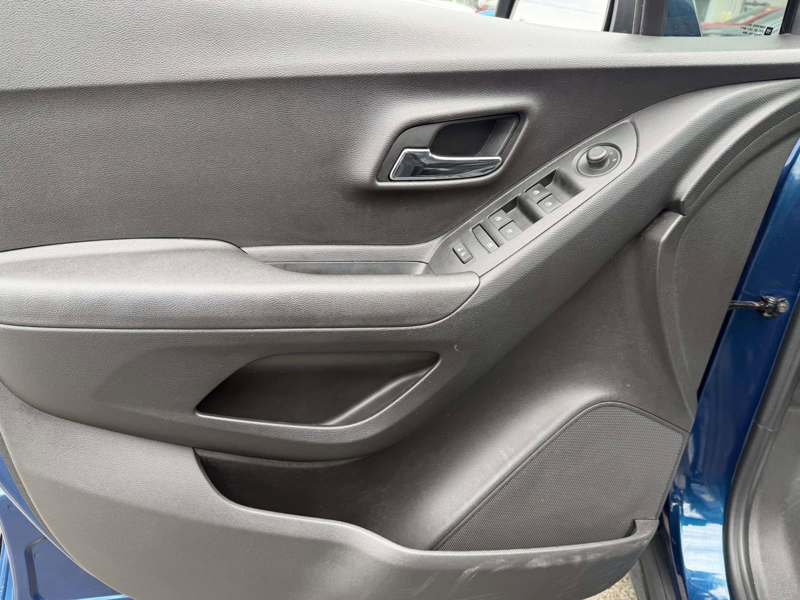 Used 2019 Chevrolet Trax LT w/ Driver Confidence Package image 14