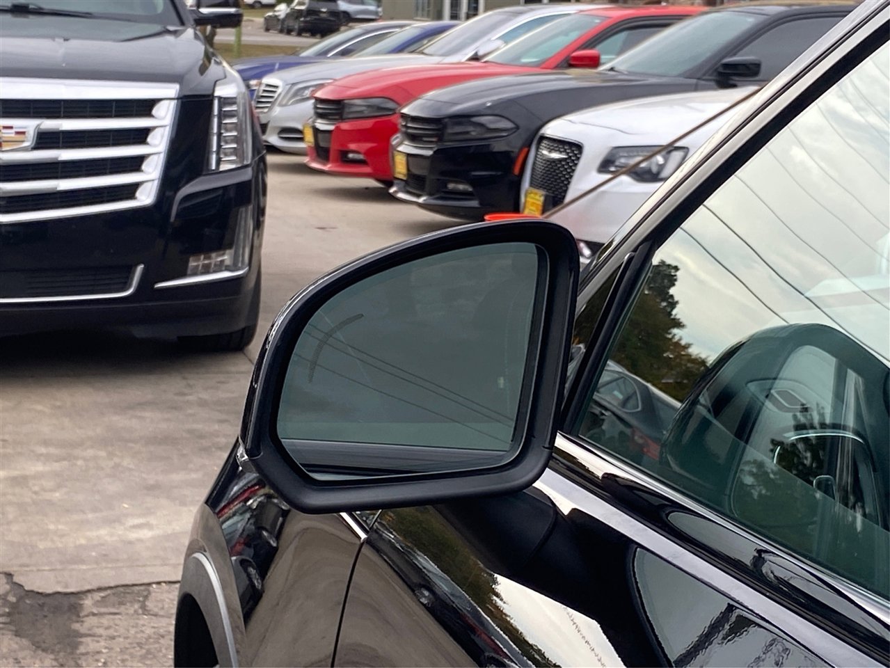 Used 2021 Volvo XC40 T5 R-Design image 23