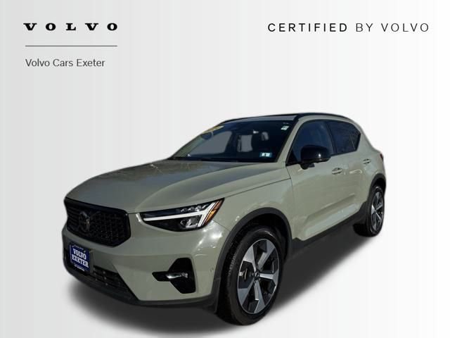 Certified 2024 Volvo XC40 B5 Plus w/ Protection Package Premier image 1
