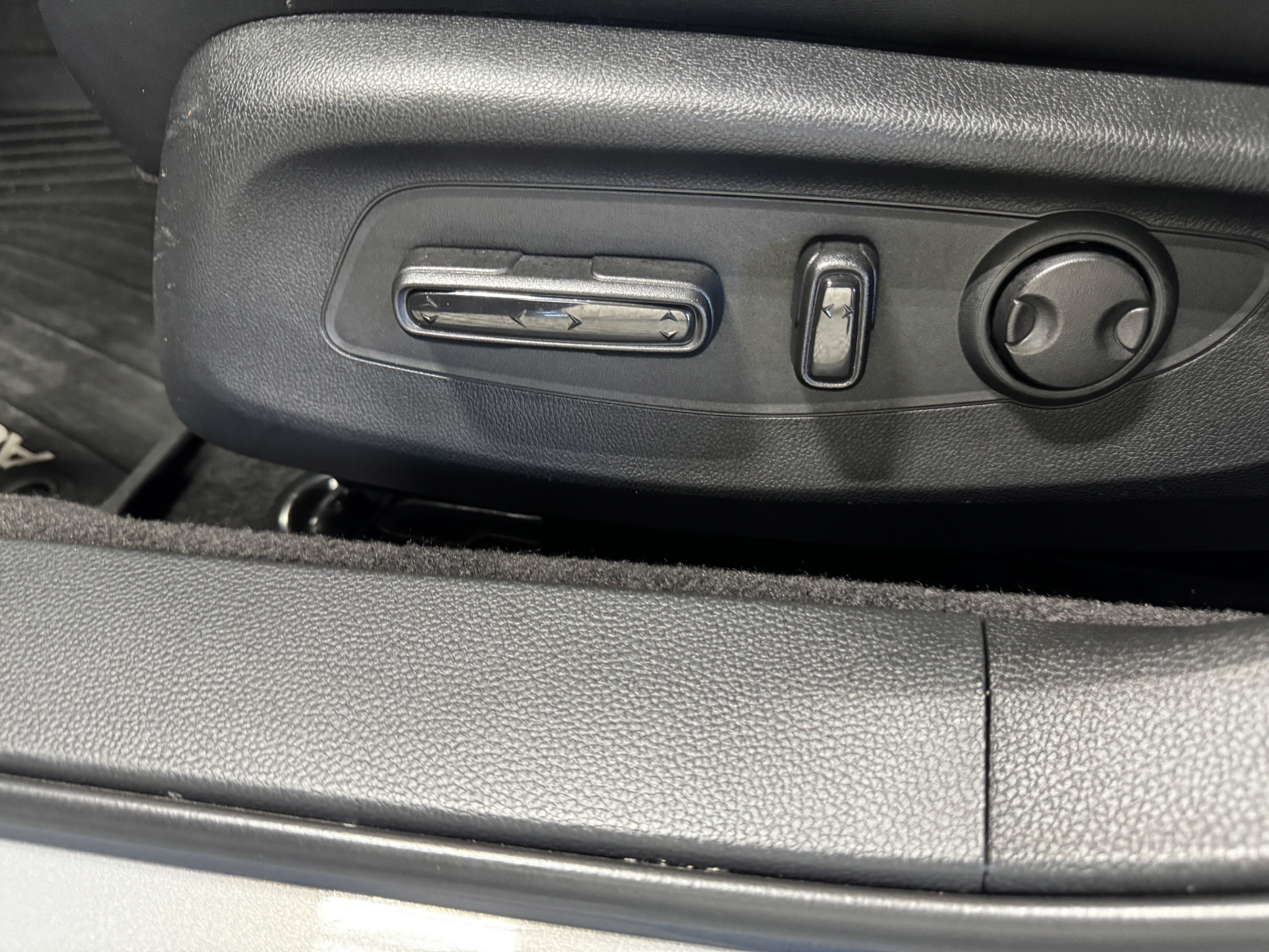 Used 2025 Honda Accord EX-L image 31