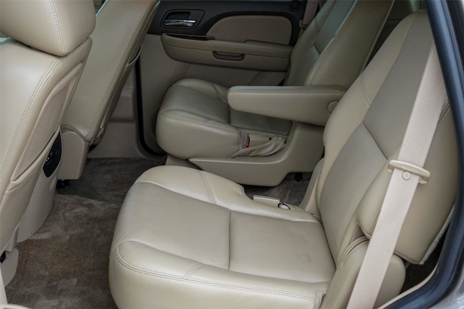 Used 2011 Chevrolet Tahoe LTZ RWD image 22