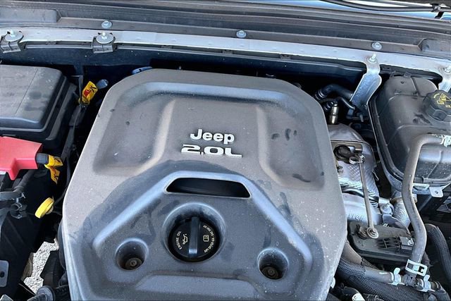 Used 2022 Jeep Wrangler Unlimited Sahara w/ Cold Weather Group image 34