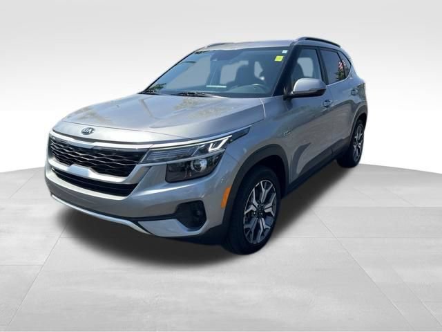 Certified 2021 Kia Seltos EX AWD/4WD image 4
