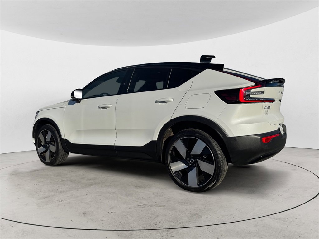 Certified 2022 Volvo C40 P8 Recharge Ultimate image 3