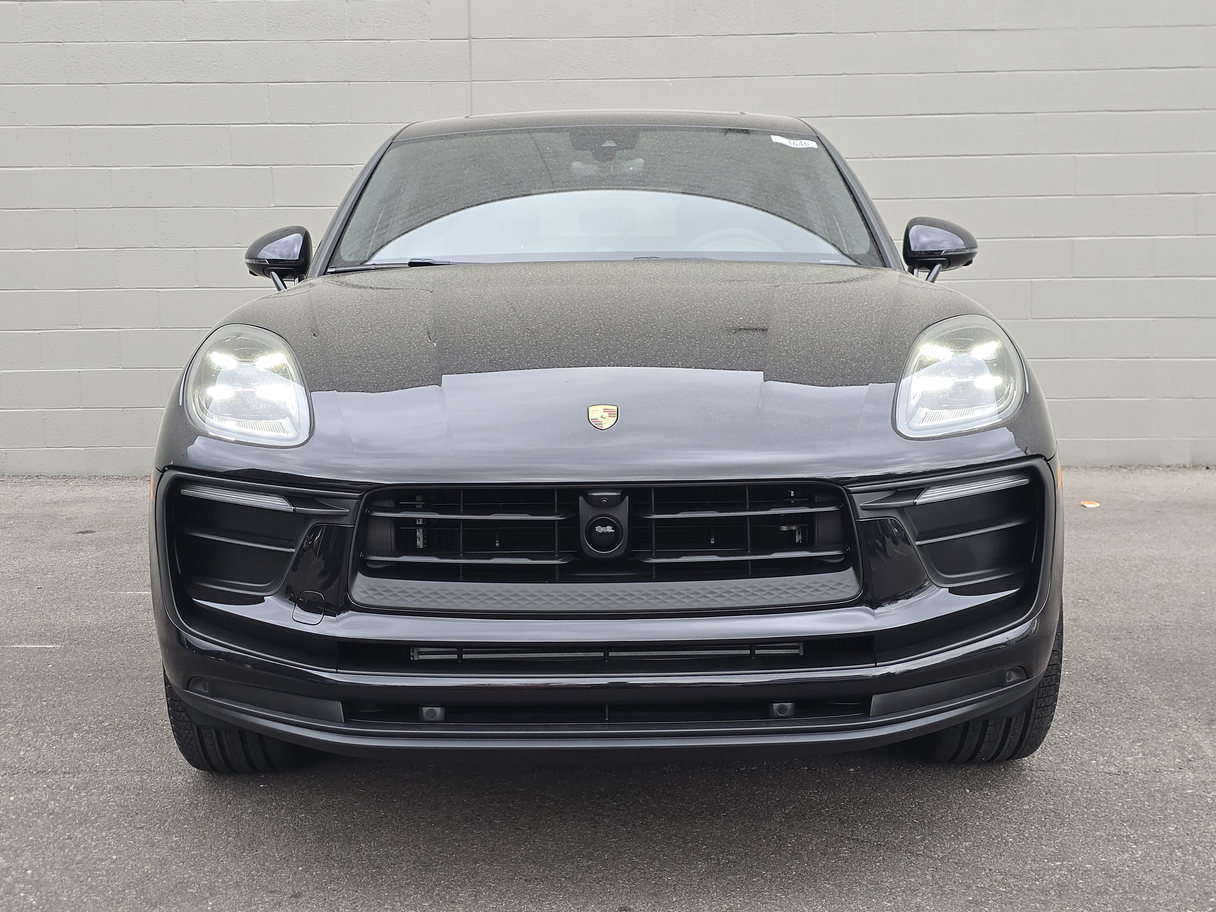 New 2026 Porsche Macan AWD/4WD image 6
