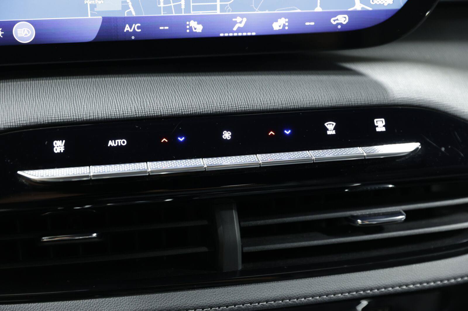 Certified 2026 Buick Enclave Sport Touring AWD/4WD image 46