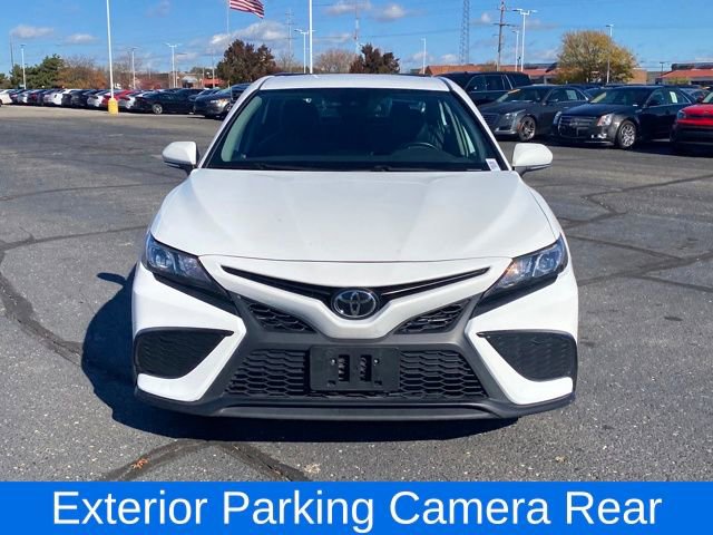 Used 2023 Toyota Camry SE image 2