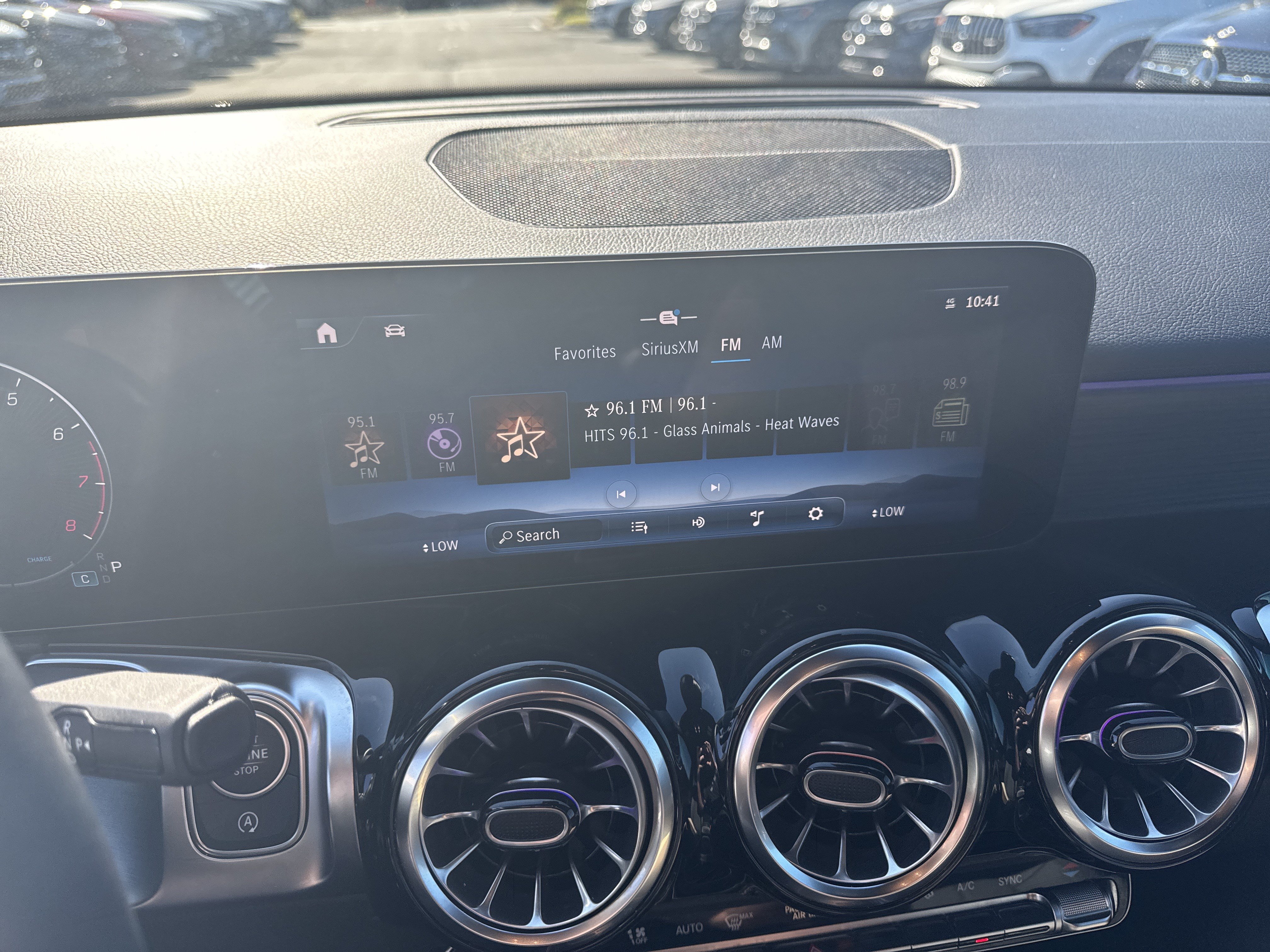 Used 2026 Mercedes-Benz GLB 250 4MATIC image 23