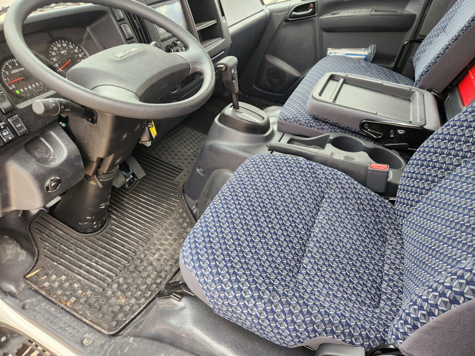 New 2025 Chevrolet Low Cab Forward 5500XG image 4