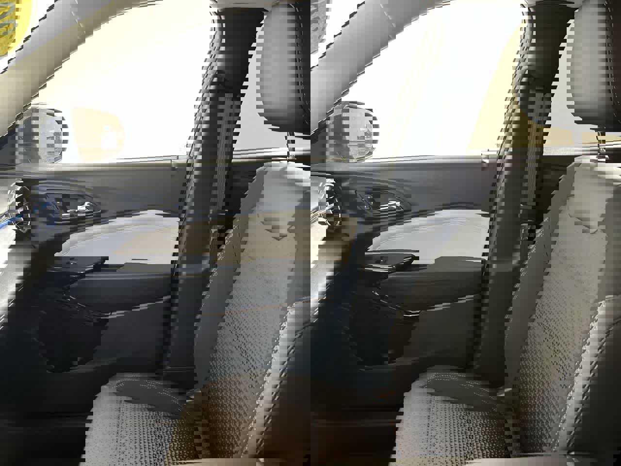 Used 2024 Chevrolet Trax LT image 25