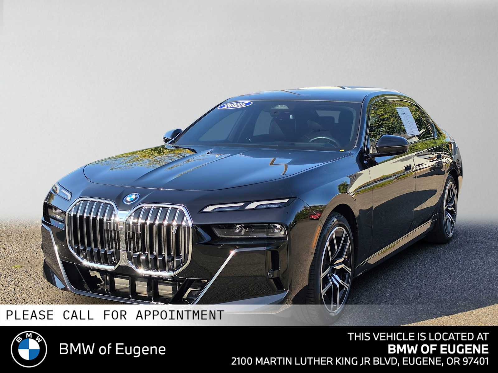 Used 2025 BMW i7 eDrive50 w/ M Sport Package RWD image 7