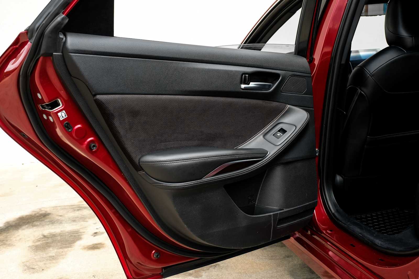 Used 2019 Toyota Avalon XSE image 45