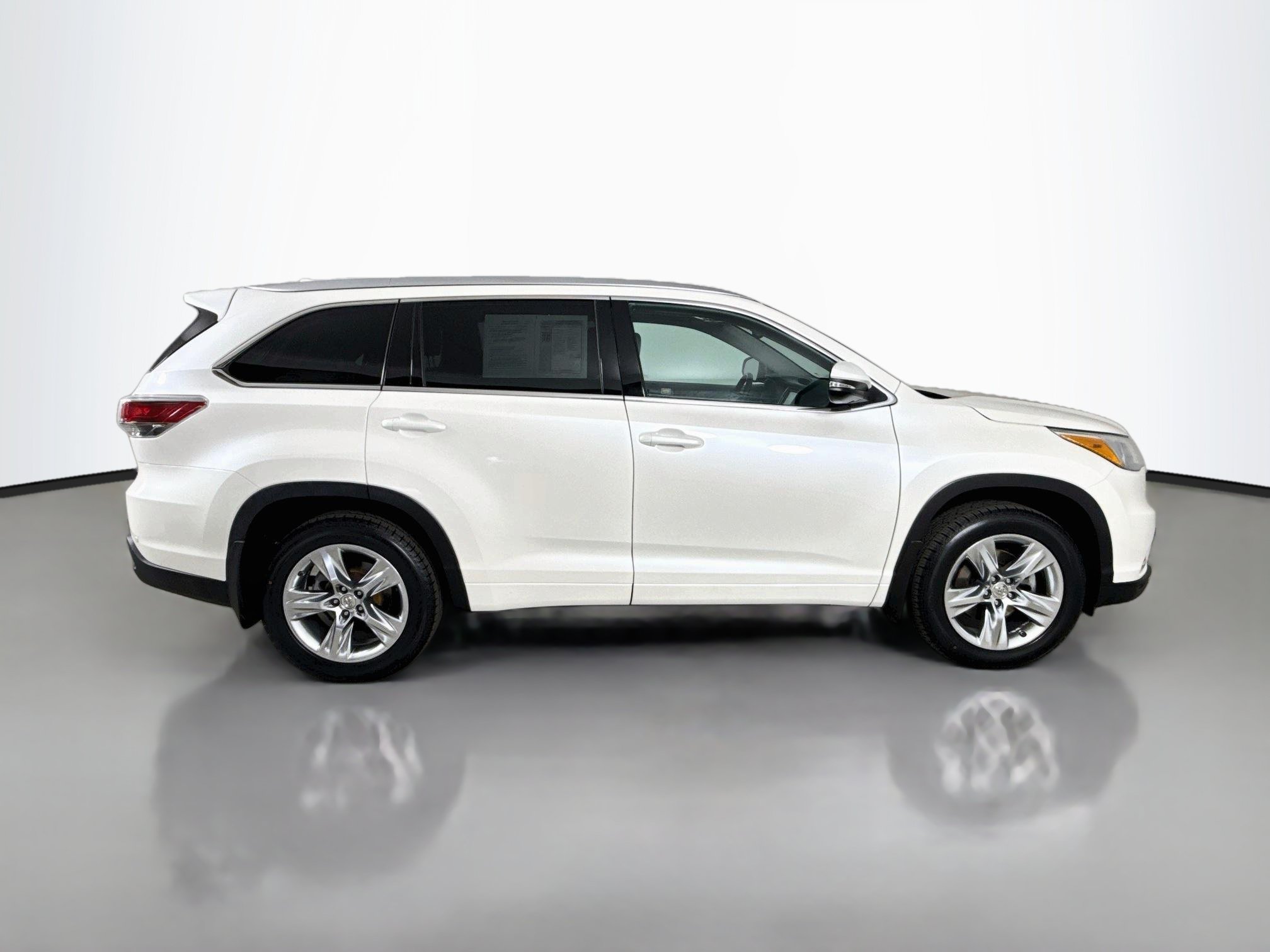 Used 2014 Toyota Highlander Limited AWD/4WD image 9