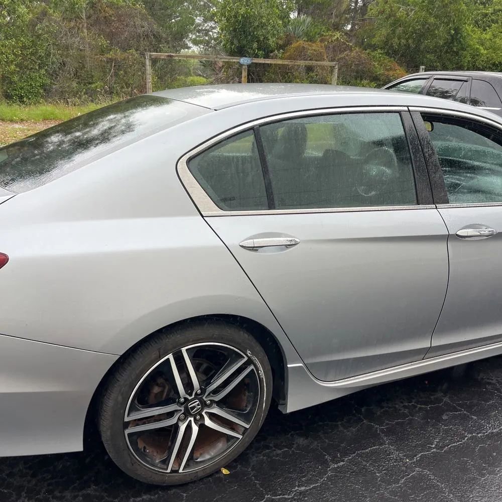 Used 2017 Honda Accord Sport image 9