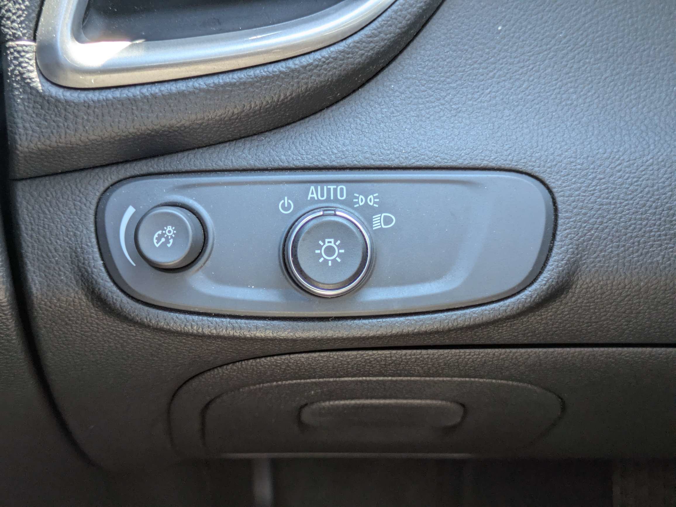 Used 2022 Chevrolet Trax LT AWD/4WD image 14