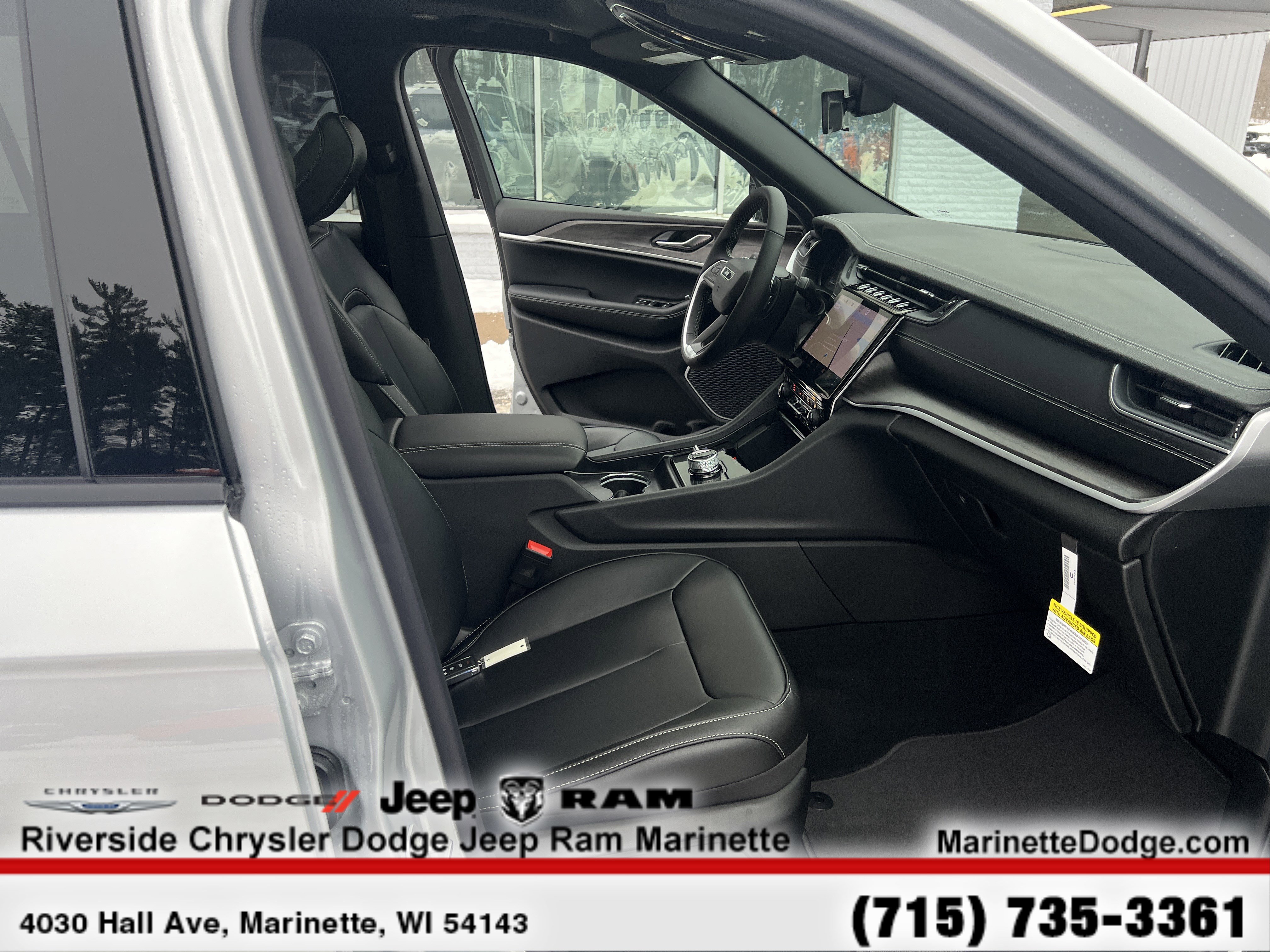 New 2025 Jeep Grand Cherokee L Limited w/ Black Appearance Package image 27