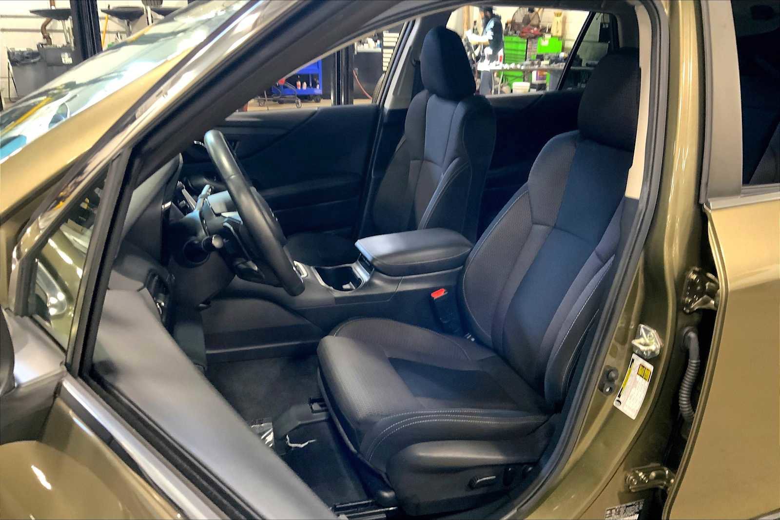 Used 2021 Subaru Outback Premium image 9