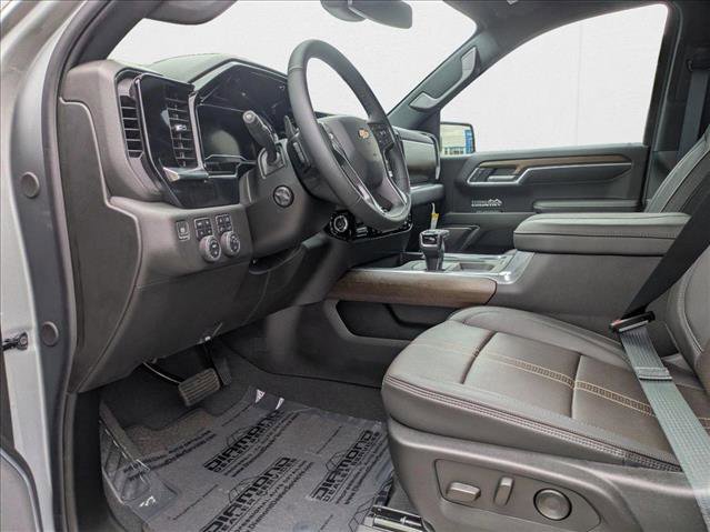 New 2025 Chevrolet Silverado 1500 High Country image 3