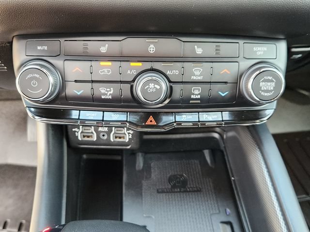 Used 2023 Dodge Durango R/T w/ Blacktop Package RWD image 18