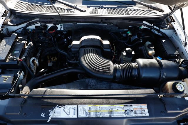 Used 2002 Ford Expedition XLT image 23