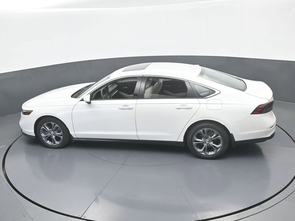 Used 2023 Honda Accord EX image 49