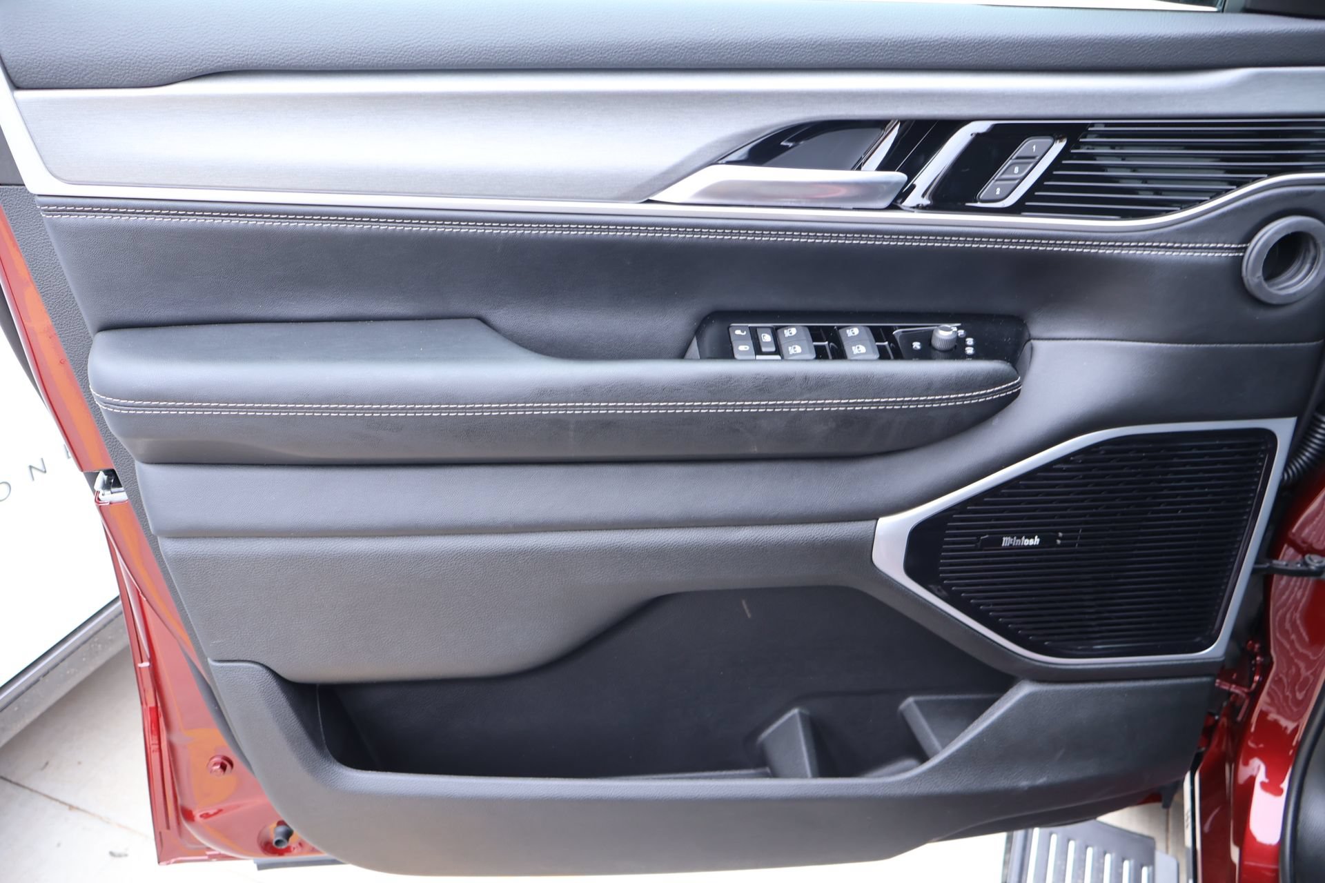 New 2026 Jeep Grand Wagoneer Limited AWD/4WD image 18