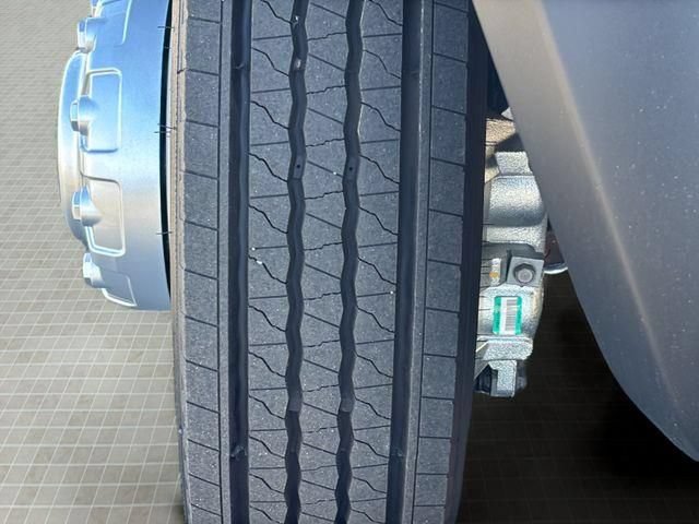 New 2026 RAM 5500 Tradesman w/ Chrome Appearance Group AWD/4WD image 12