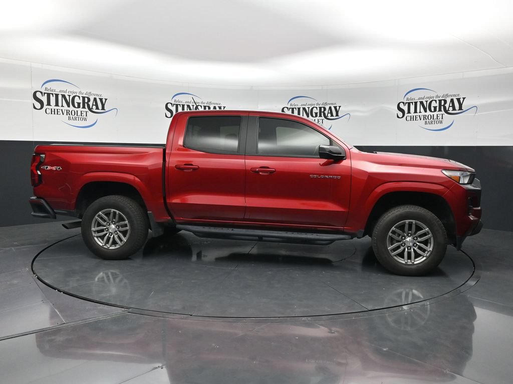 Used 2024 Chevrolet Colorado LT w/ LT Convenience Package II AWD/4WD image 10