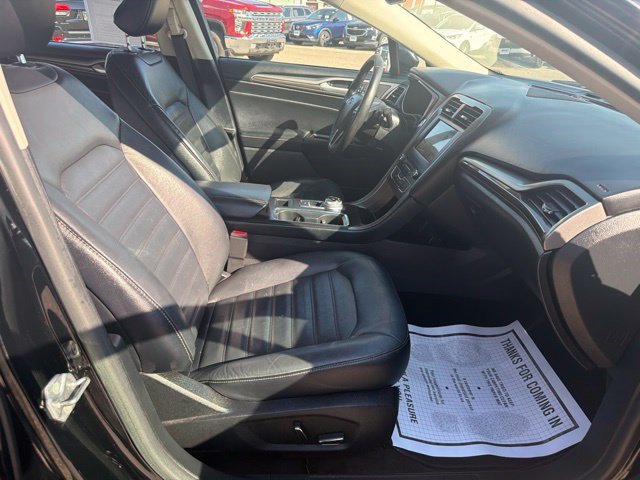 Used 2017 Ford Fusion SE w/ Fusion SE Technology Package AWD/4WD image 20