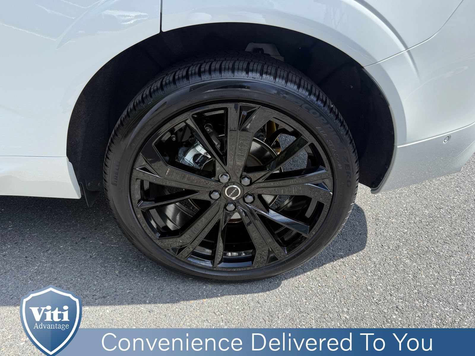 Used 2026 Volvo XC60 B5 Ultra w/ Protection Package Premier AWD/4WD image 13