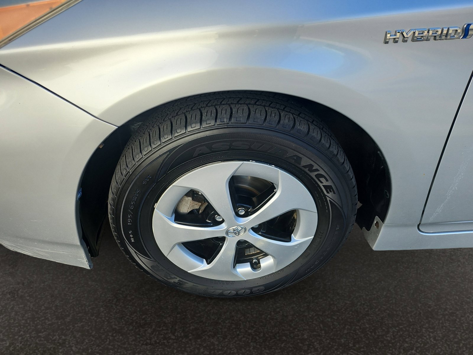 Used 2012 Toyota Prius Two FWD image 37