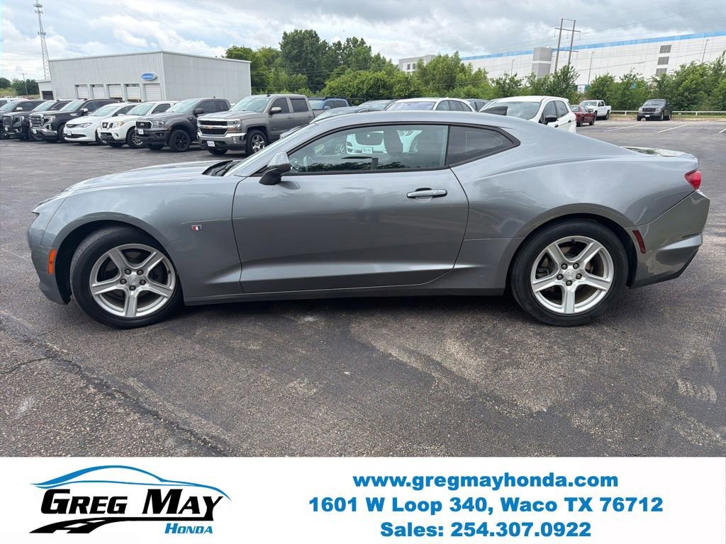 Used 2019 Chevrolet Camaro LT RWD image 6