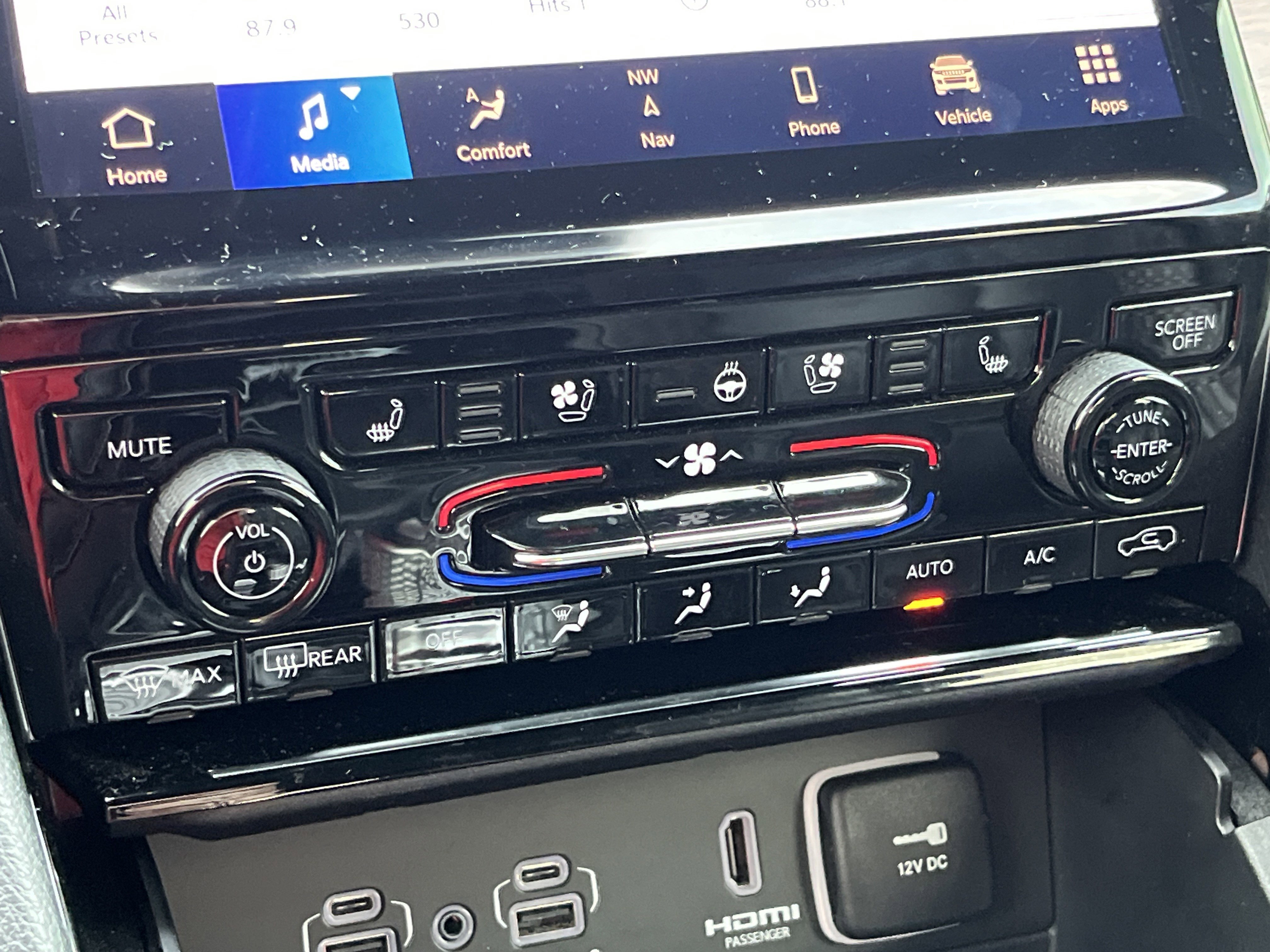 Used 2023 Jeep Grand Cherokee Summit w/ Adv Protech Group IV image 7