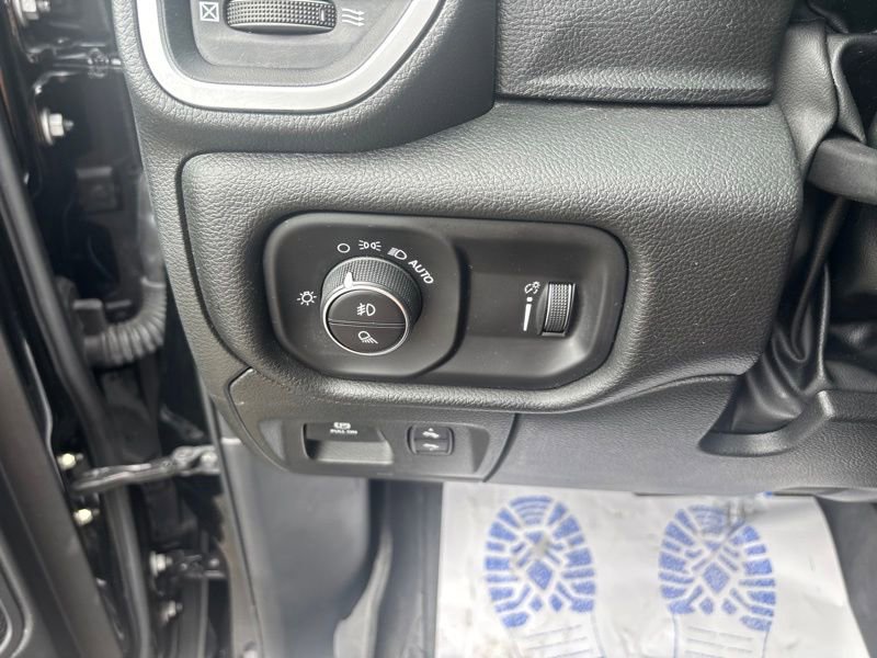 Used 2023 RAM 1500 Big Horn AWD/4WD image 25