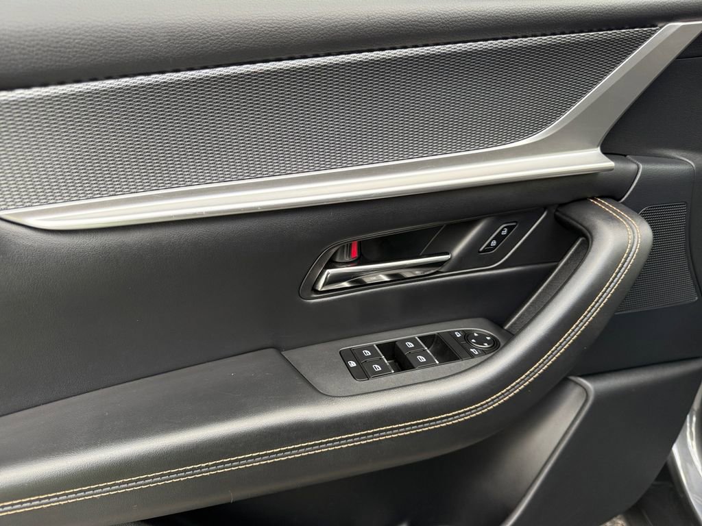 Used 2024 MAZDA CX-90 Plug-In Hybrid w/ Premium Pkg image 11