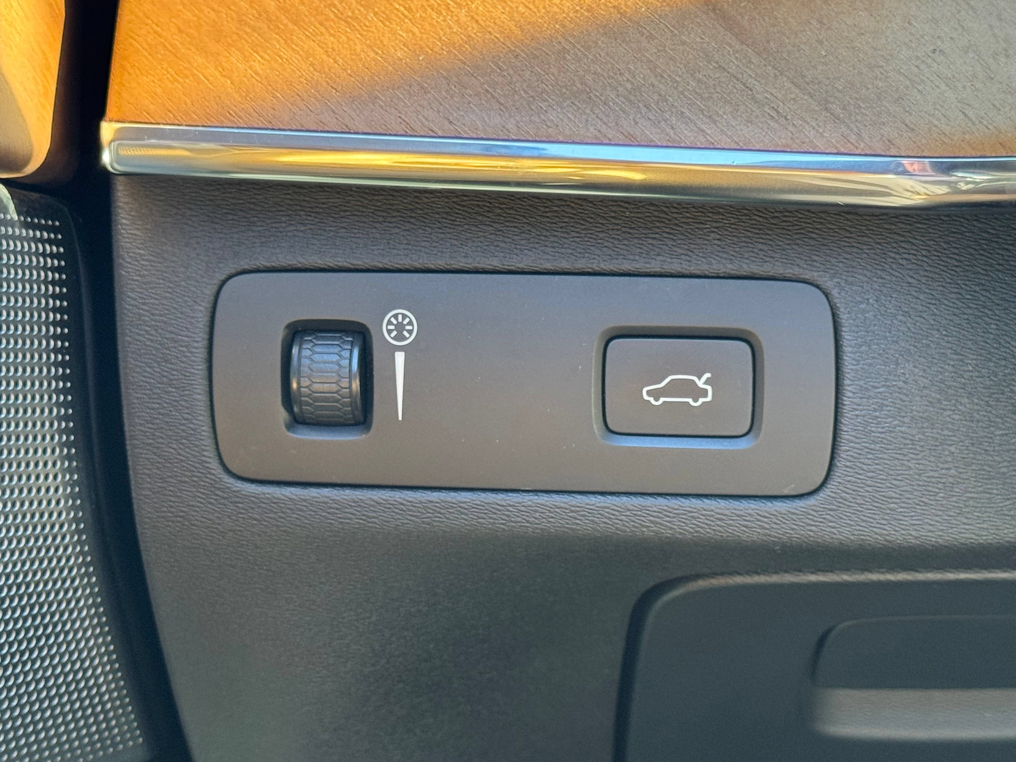Used 2018 Volvo XC90 T6 Inscription w/ Convenience Package AWD/4WD image 56