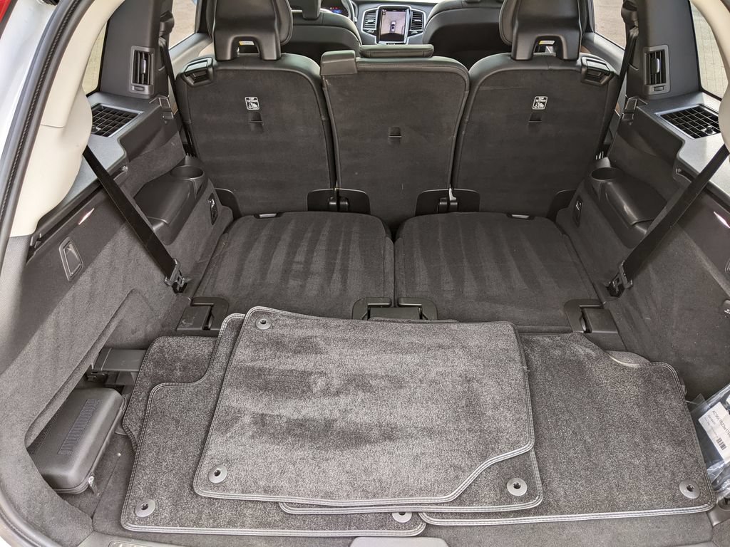 Certified 2024 Volvo XC90 B5 Plus w/ Protection Package Premier AWD/4WD image 26