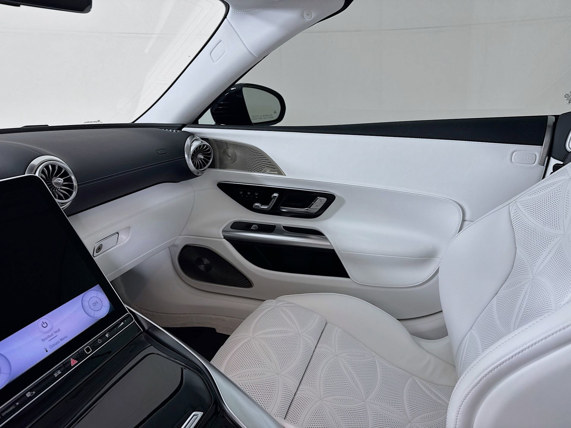 Used 2026 Mercedes-Benz Maybach SL 680 image 25